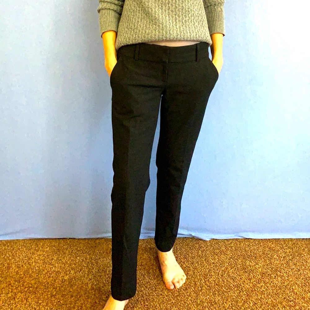 Ann Taylor slim ankle black dress pants. Size 2/4